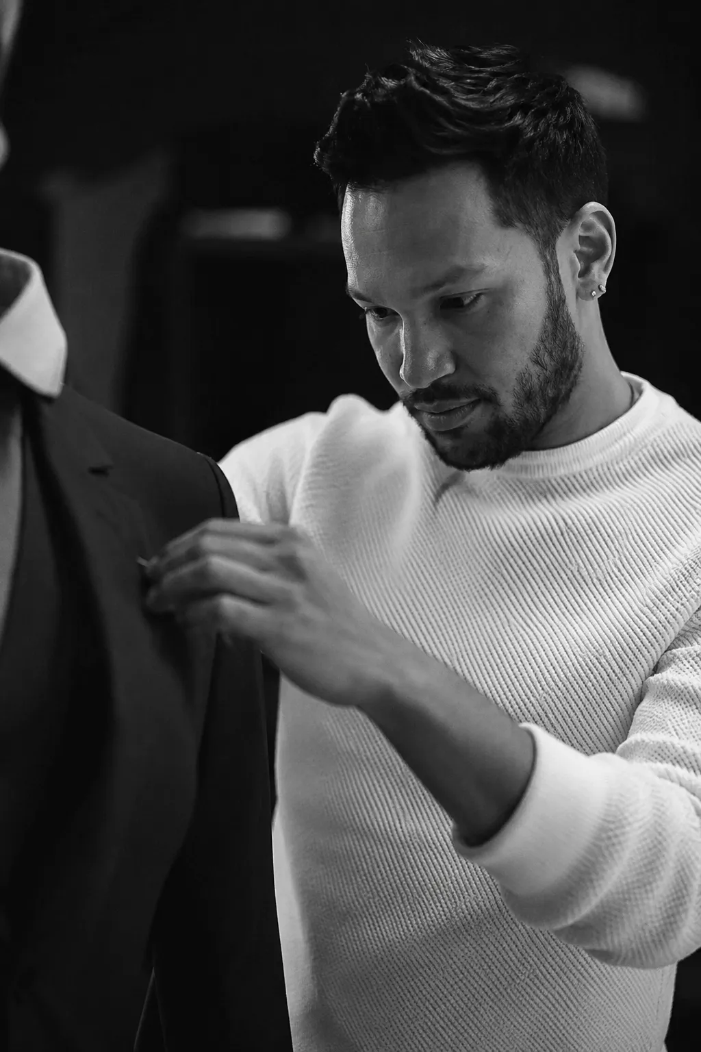 Justin Lynn fitting a client